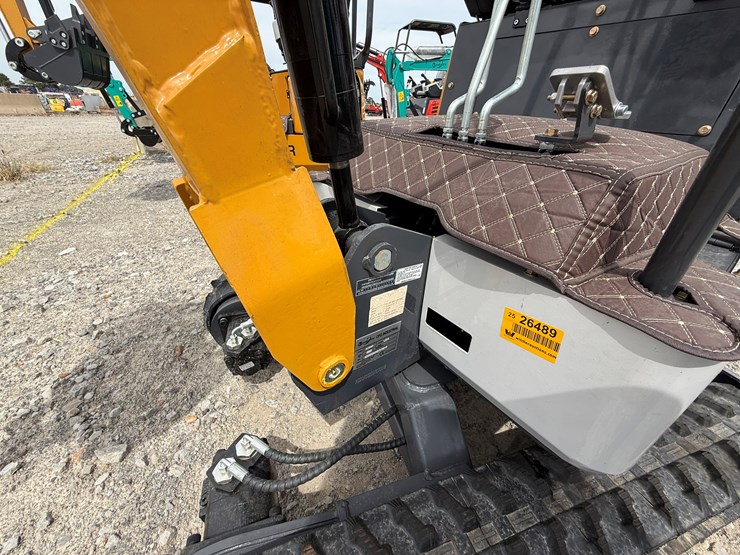 #220-•-#26489-•-unused-cfg-xz20r-mini-excavator-xz20r202507070018-image-8