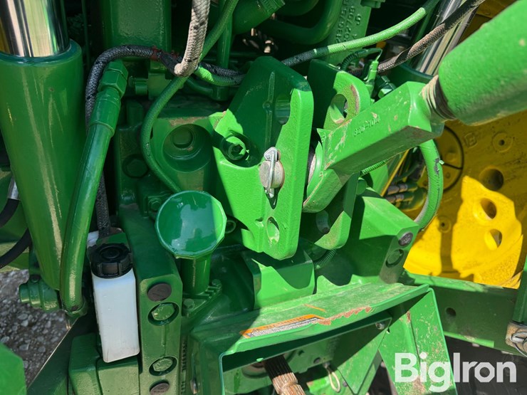 2014-john-deere-6125r-image-13