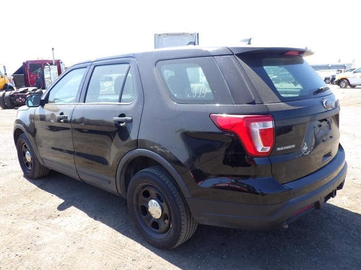 2018-ford-explorer-image-4