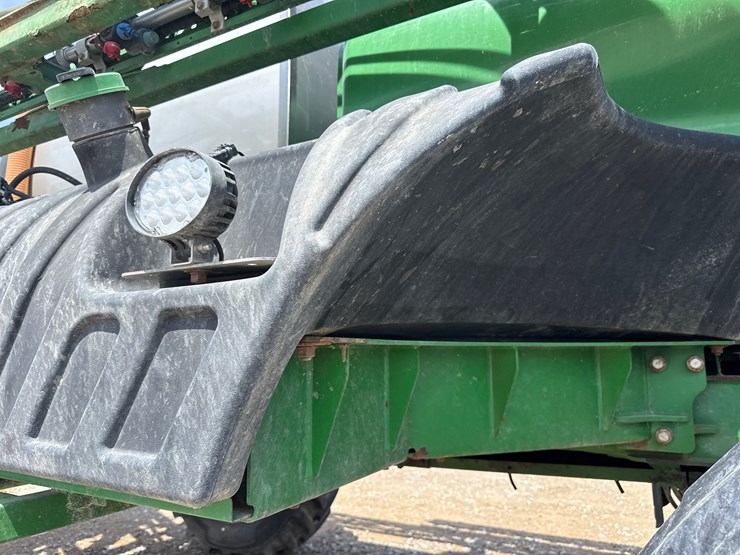 2018-john-deere-r4038-image-14