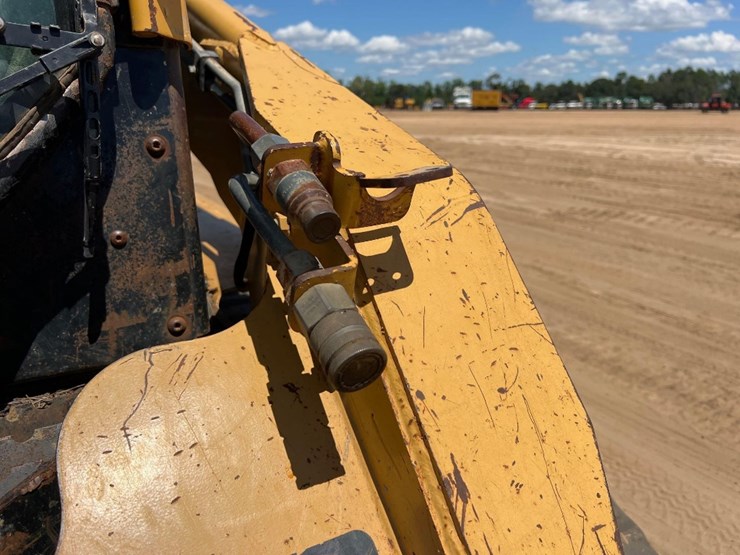 2006-caterpillar-252b-image-11