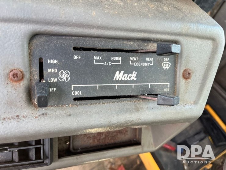 1995-mack-rd600gk-image-56