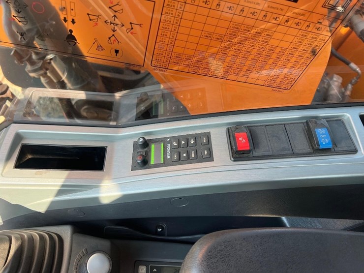 hyundai-hx235-lcr-image-41