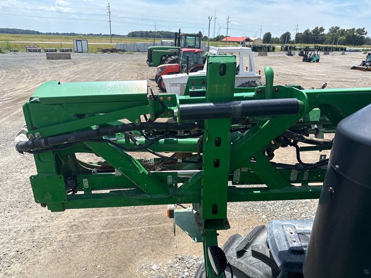 2018-john-deere-r4038-image-41