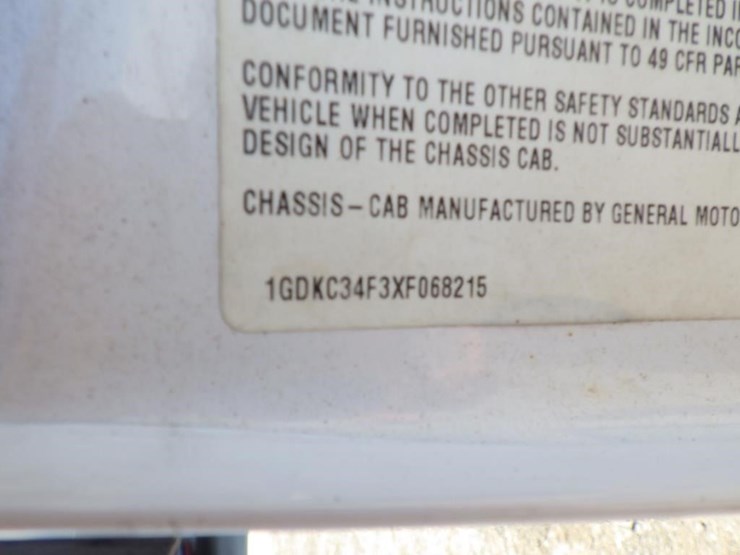 1999-gmc-3500hd-image-17