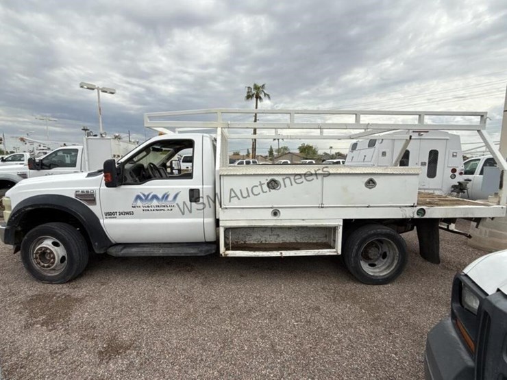 2010-ford-f550-image-7