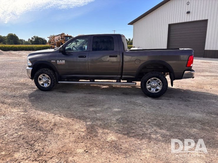 2018-dodge-ram-2500-image-12