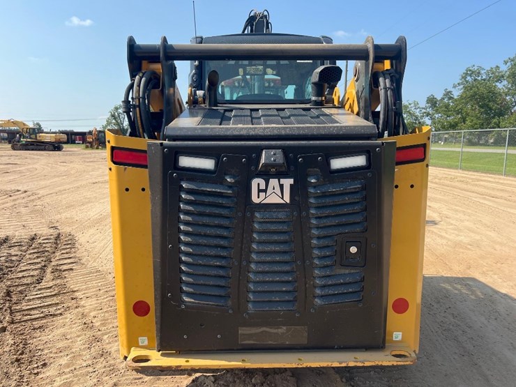 2024-caterpillar-255-skid-steer-image-3