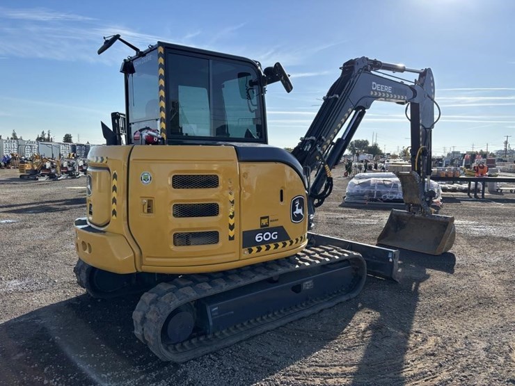 2023-deere-60g-image-3