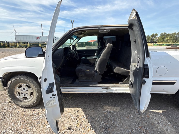 2002-chevrolet-1500-image-39