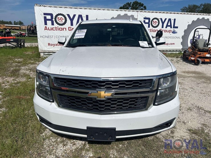 2016-chevrolet-tahoe-image-23