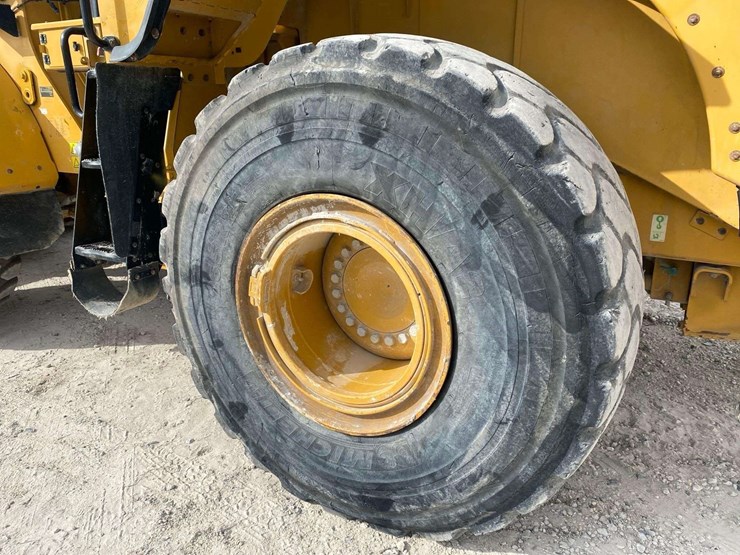 2019-caterpillar-966m-image-25