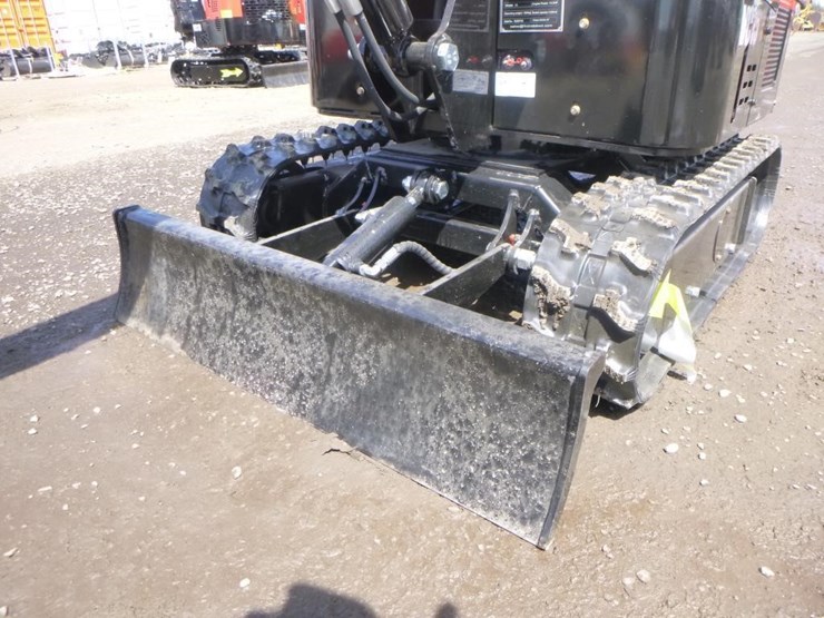2025-vicsec-vc15-hydraulic-excavator-image-15