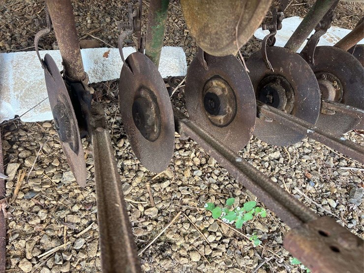 oliver-superior-8ft-grain-drill-image-79