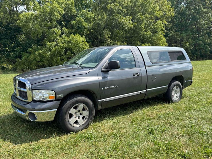 2004-dodge-1500-image-3