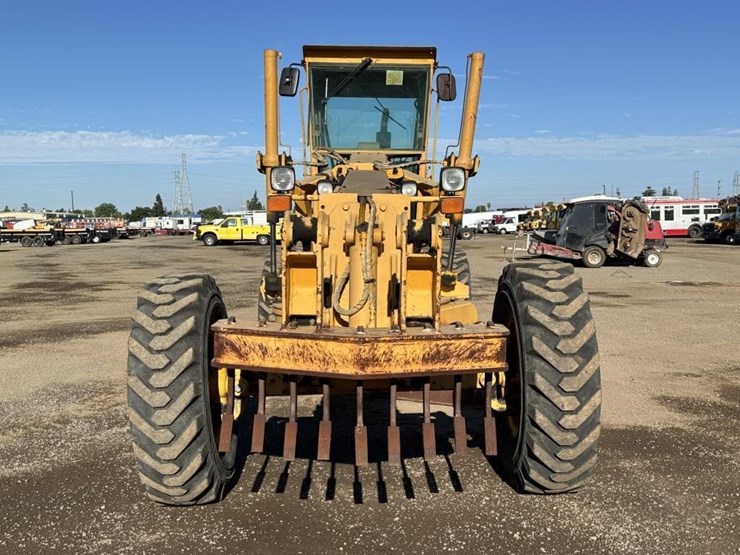1991-deere-670b-image-6