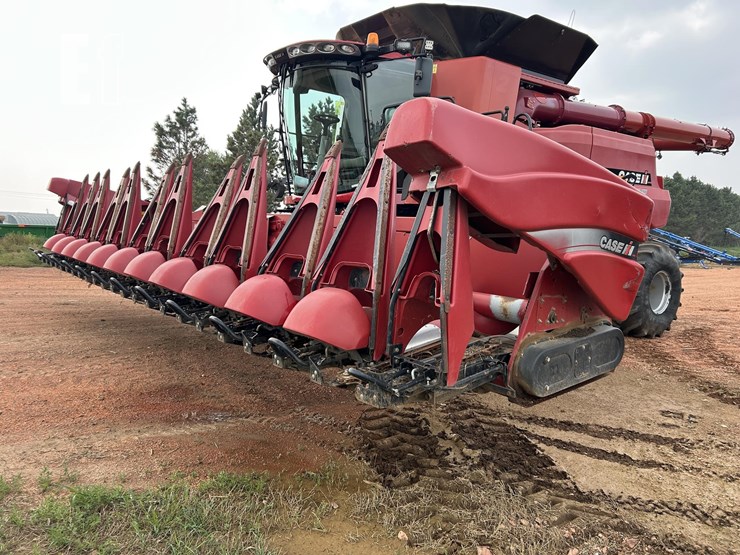 2008-case-ih-2412-image-3