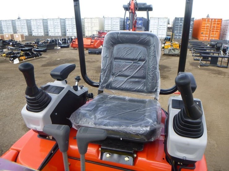 2025-tpm-16-hydraulic-excavator-image-17