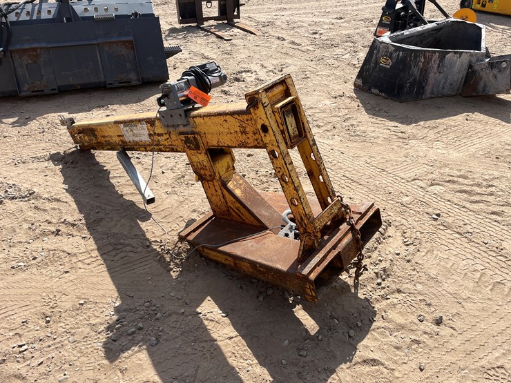 #2022-•-forklift-jib-with-winch-image-3