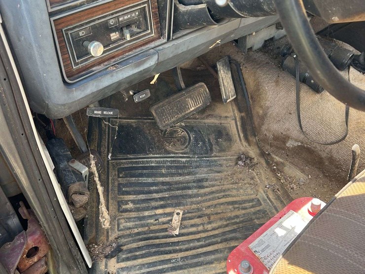 1985-dodge-ram-250-image-37