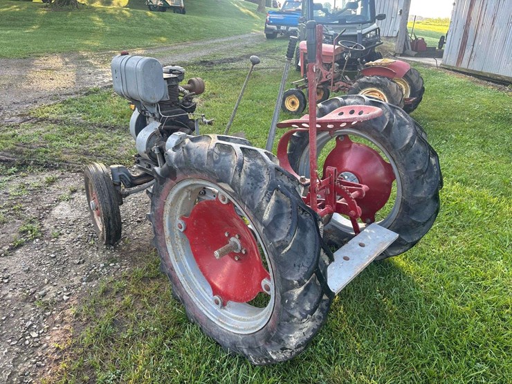 gibson-aeh-garden-tractor-image-5
