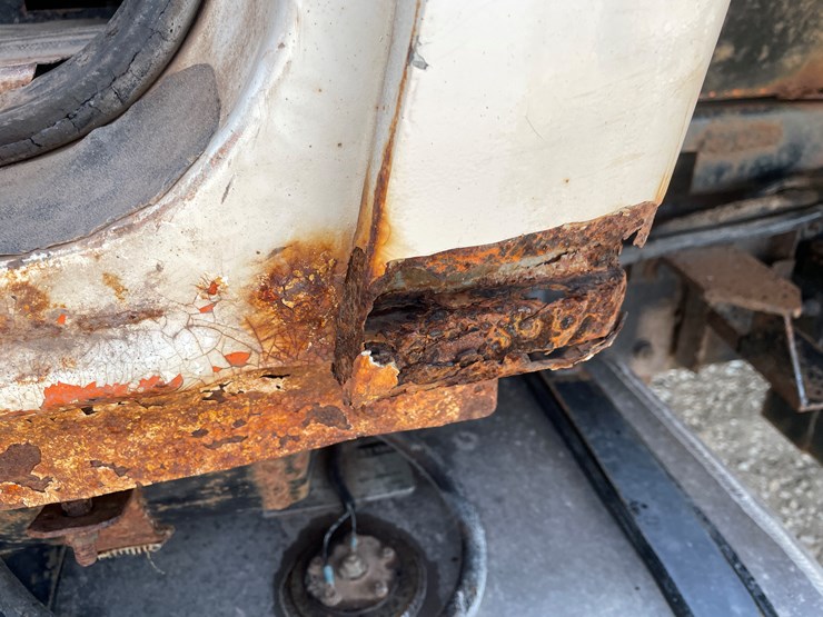 #2051-•-1994-ford-dump-truck-(has-wi-title)-image-26