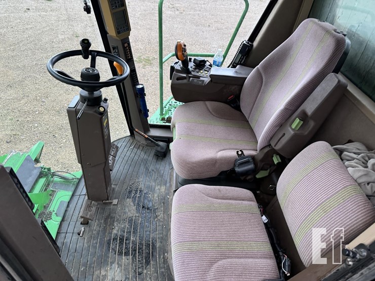 2006-john-deere-9760-sts-image-38