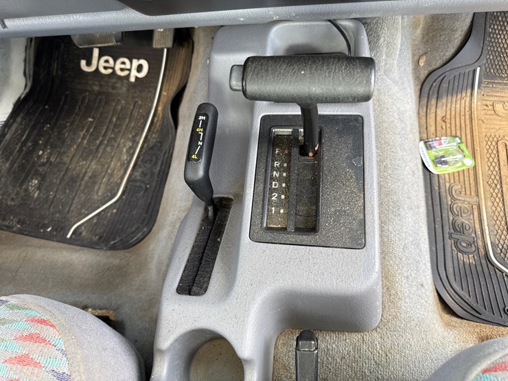 1997-jeep-wrangler-image-33