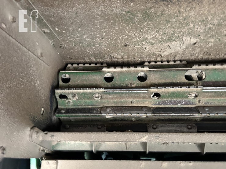 2024-john-deere-s790-image-30