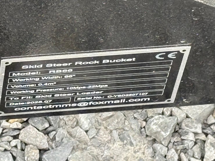 #2000-•-#26343-•-unused-giyi-66"-skid-steer-rock-bucket-cysd2507107-image-8