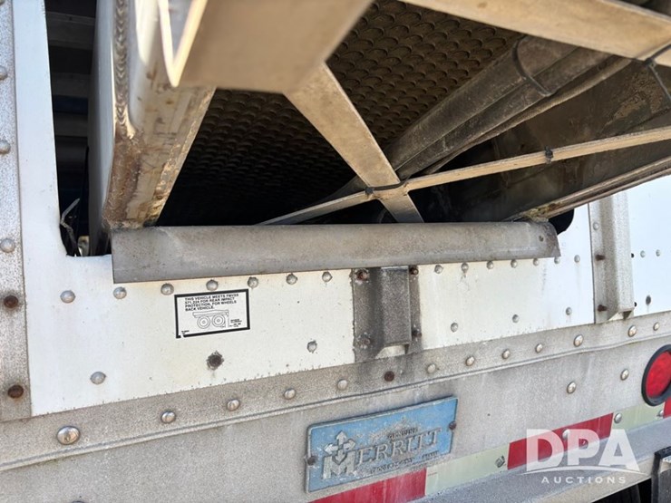2009-merritt-mvt-dry-fertilizer-trailer-(np6116)-image-5
