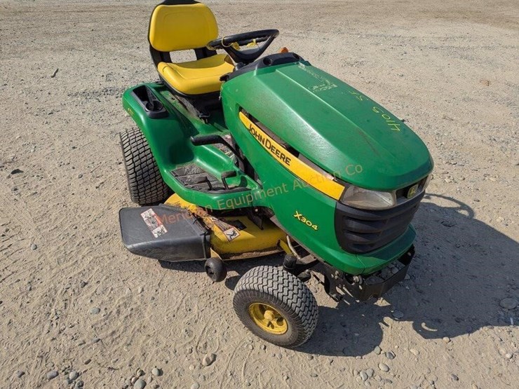 john-deere-x304-image-5