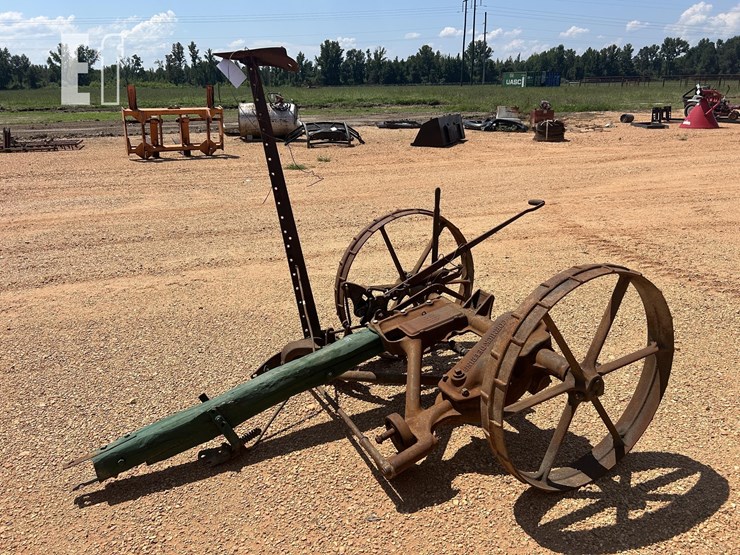 horse-drawn-sickle-bar-mower-image-3