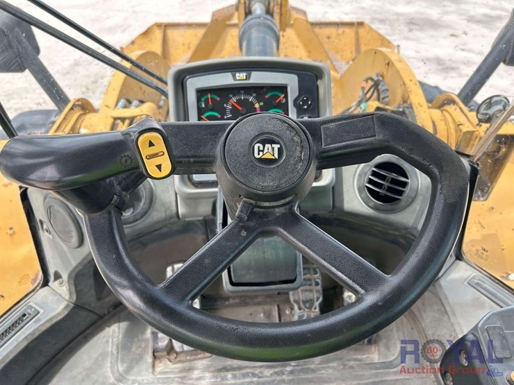 2013-caterpillar-950k-image-22