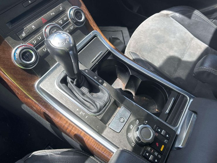 2011-land-rover-range-rover-image-19