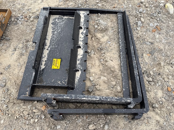 #230-•-#26356-•-unused-giyi-mini-skid-steer-forks-image-2
