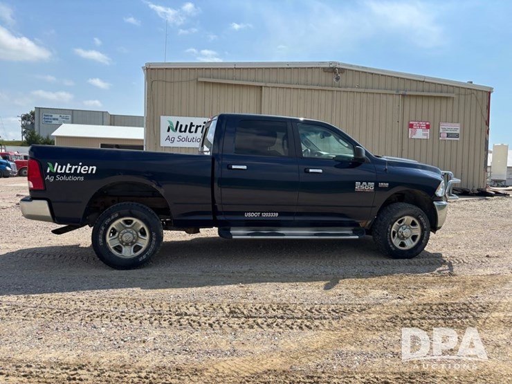 2014-dodge-ram-2500-image-10