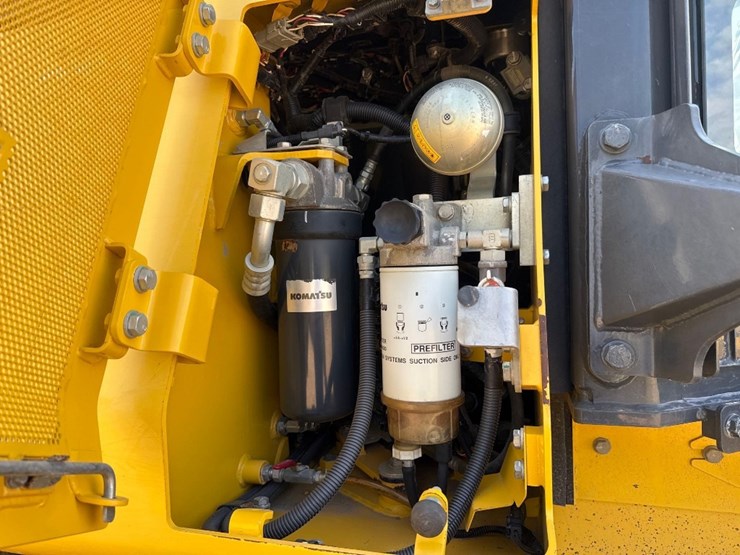 2019-komatsu-d51px-24-image-23