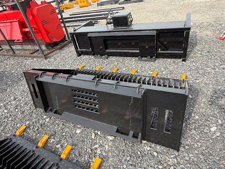 #2000-•-#26343-•-unused-giyi-66"-skid-steer-rock-bucket-cysd2507107-image-5