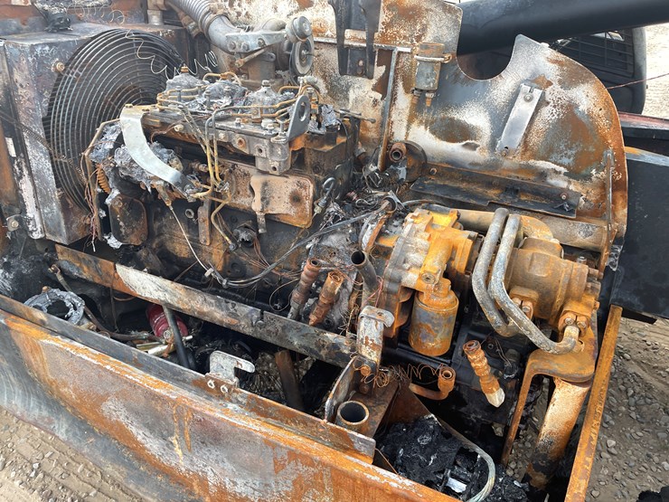 #2059-•-lull-telehandler-*non-runner*-*fire-damage*-image-27
