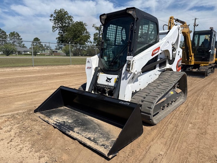 2023-bobcat-t770-image-2