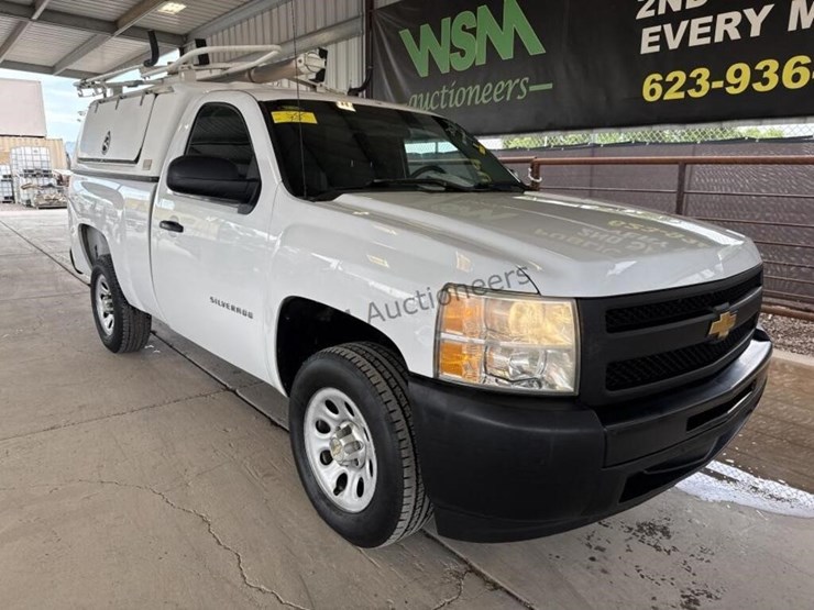 2012-chevrolet-silverado-1500-image-2