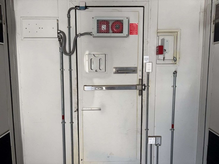 sea-container,-40’,-9’9”-tall,-96”-wide,-insulated,-as-is,*-new-buyer-responsible-for-loading-image-22
