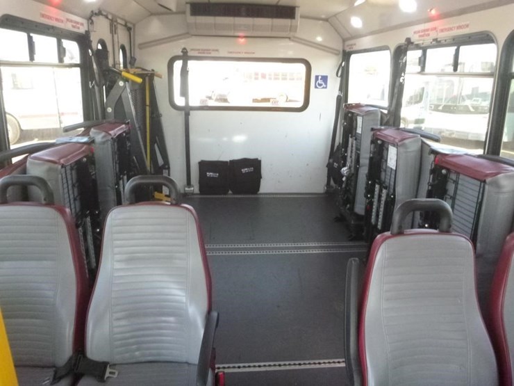2017-ford-e450-image-9