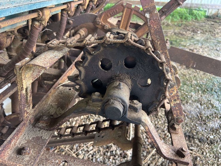 oliver-superior-8ft-grain-drill-image-77