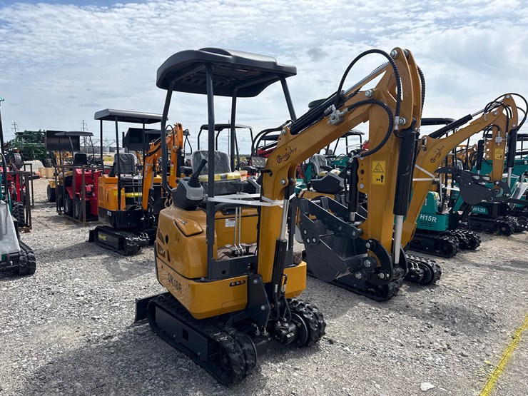 #220-•-#26488-•-unused-cfg-qk18r-mini-excavator-qk18r202507060510-image-2