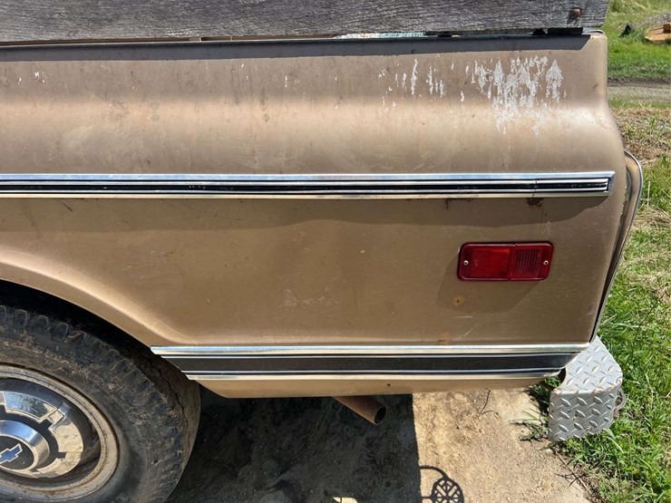 1969-chevy-c20-custom-camper-image-55