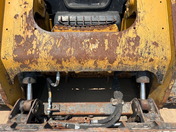 2019-caterpillar-289d3-image-10