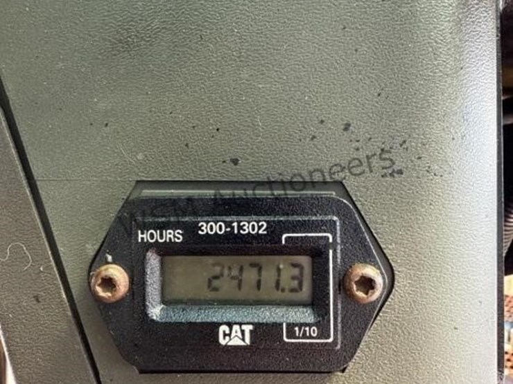 caterpillar-216b-image-26