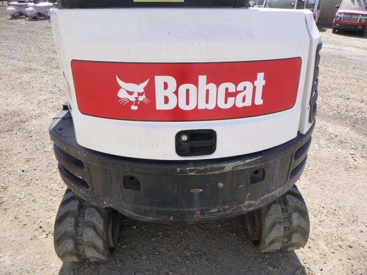 2016-bobcat-e32-image-16